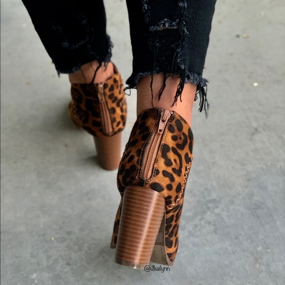 2x HP 💫 Leopard peep toe booties - Picture 5 of 9
